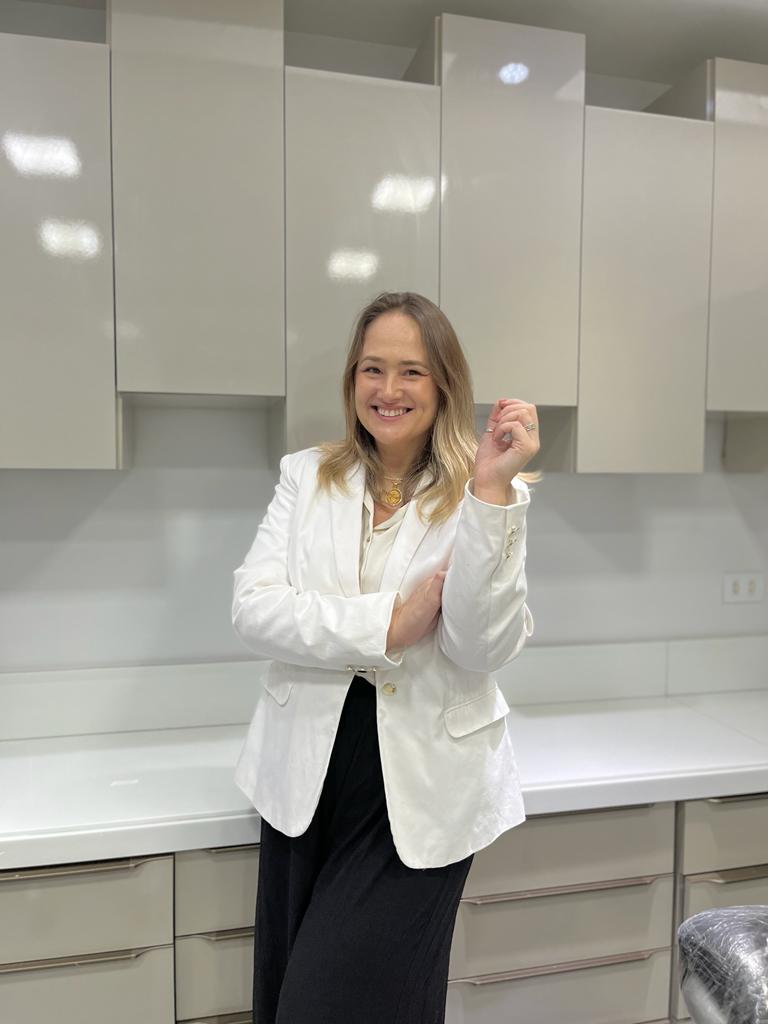 Dra. Dani Montenegro